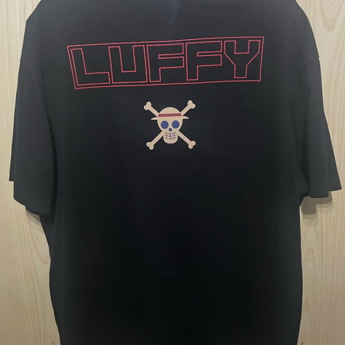 Tshirt One Piece Luffy oversized large like new, black