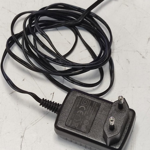 AC power supply 9.6V/0.5A used