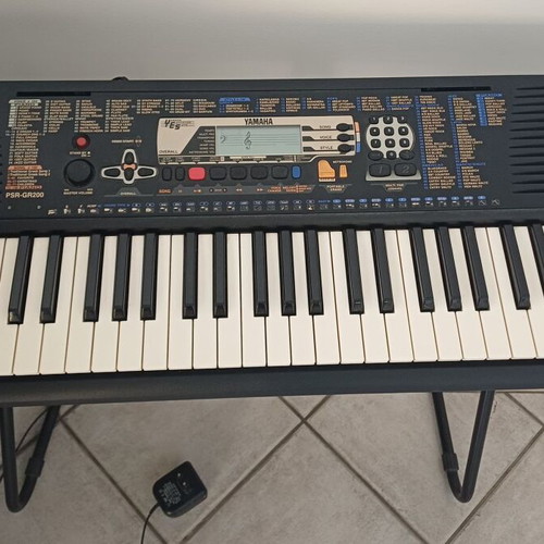 Yamaha PSR-GR200 keyboard like new with stand and power supply