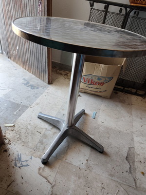 Round galvanized table 60 cm, like new, pack of five
