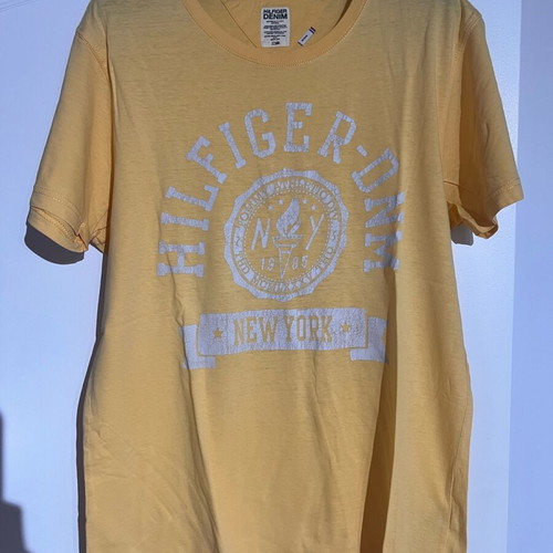 Tommy Hilfiger T-shirt medium used