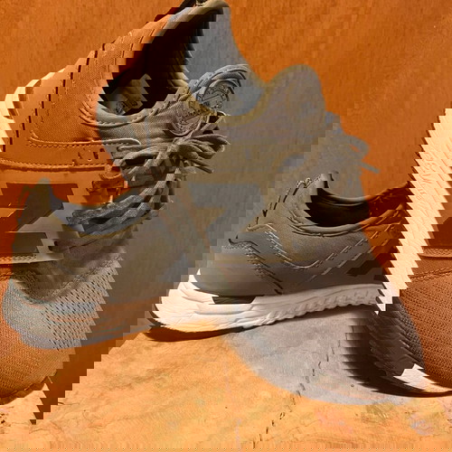 Men's New Balance 247 Sport sneakers, size 43, like new condition