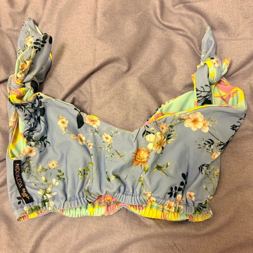 Nidodileda swimsuit top like new, multicolor, size S