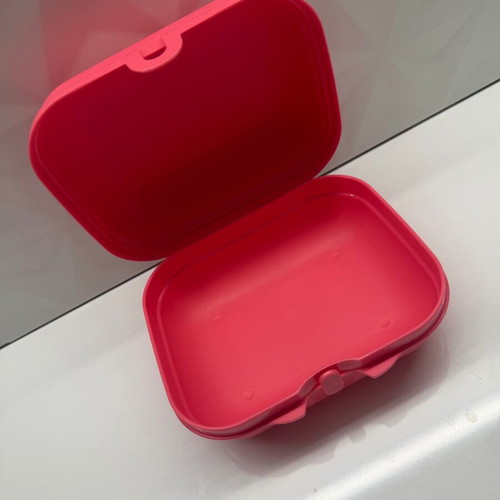 Tupperware large twin new, beautiful color