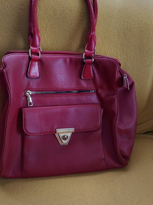 Briciole women's shoulder bag like new, medium size, red with gold