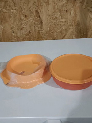 Children's plate with lid and silicone base new