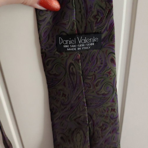 Tie 100% silk used