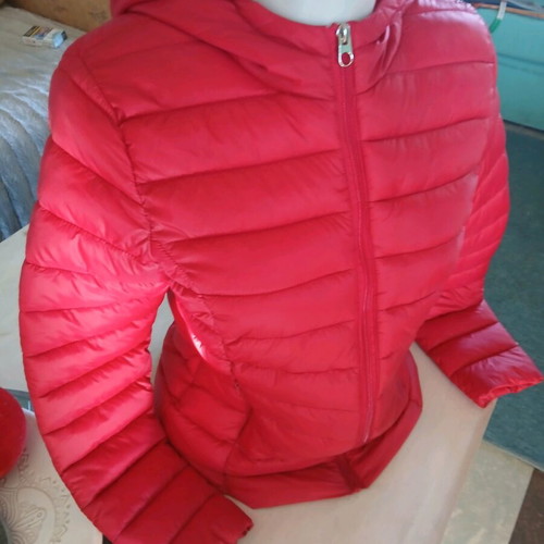 Women's jacket size M like new, red