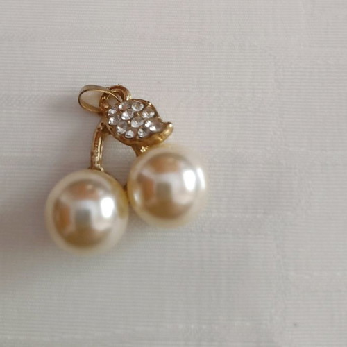 Cherry pendant new with pearls and rhinestones