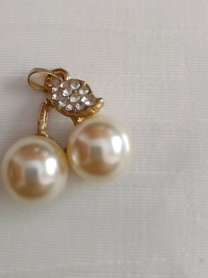 Cherry pendant new with pearls and rhinestones