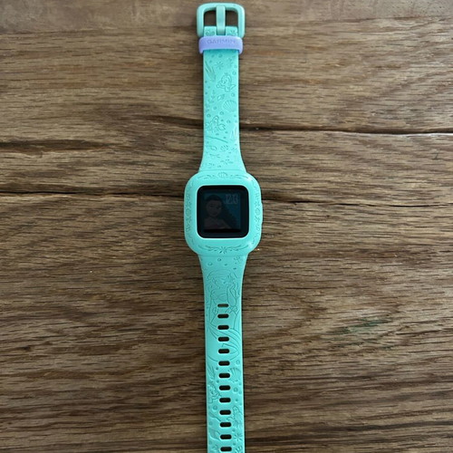Garmin Vivofit JR.3 kids smartwatch like new