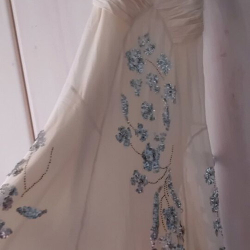 BCBG Maxazria 100% Silk Evening Dress like new, XS/S, with sequins