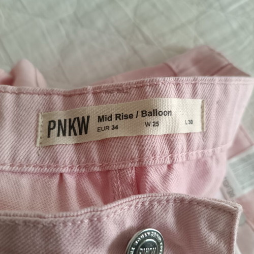Pink Woman Pink Balloon Jeans new, size XS 34