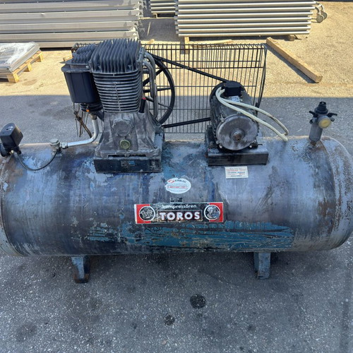 Toros air compressor 500lt 7.5 hp used