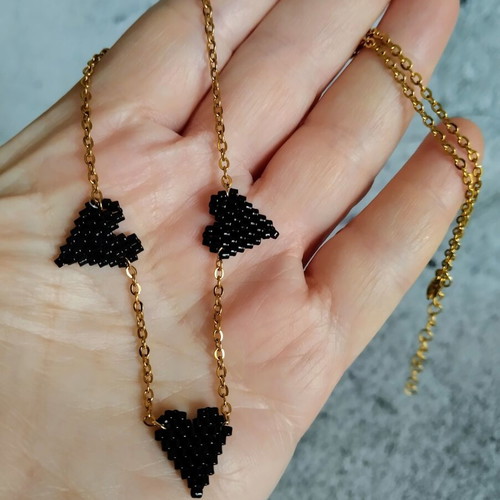 Steel necklace with three black Miyuki hearts made to order