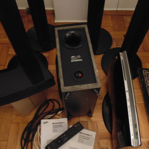 Digital Home Cinema Samsung HT-TX250 σαν καινούργιο με 6 ηχεία και DVD player