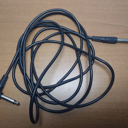 Audio cables and accessories used, pack