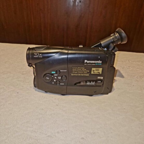 Panasonic video camera like new with accessories and two batteries