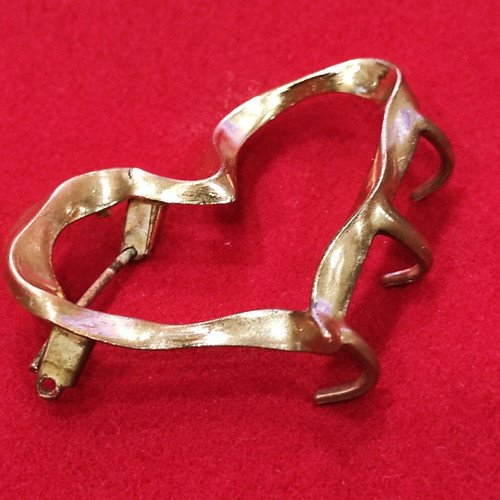 Bronze heart brooch from the 1960s, like new