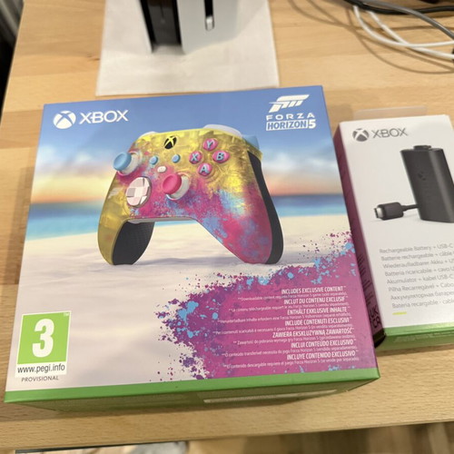 Forza Horizon Xbox Controller with Battery Pack new
