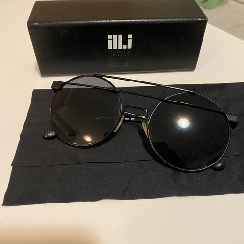 Ill.i by Will I Am sunglasses model WA501s 02 like new, black