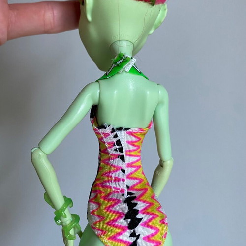 Monster High Venus McFlytrap doll 2012 Swim Class used