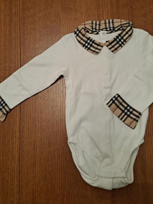Burberry bodysuit 12 months like new
