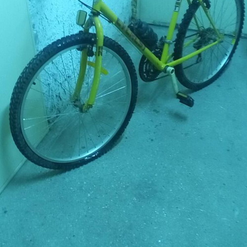 Bicycle like new, 20 inch wheels, men's road bike with speeds