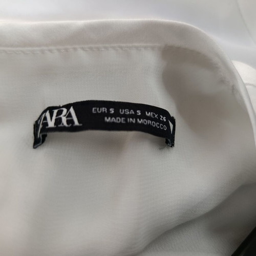 White satin short blouse with open back Zara like new