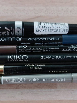 Eye makeup set used with 5 pencils and eyeliner