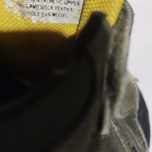 Children's shoes used, 5 pairs No 31 - 33