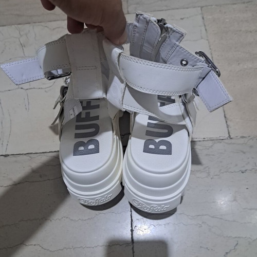 Buffalo white flatform sandals, size 39