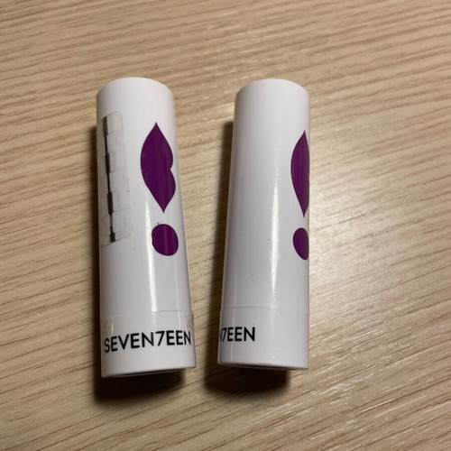 Seventeen lipstick set like new with moisturizing creamy texture