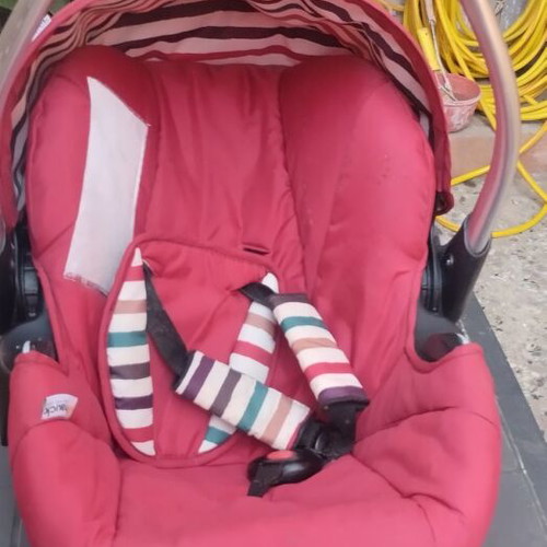Hauck baby car seat like new