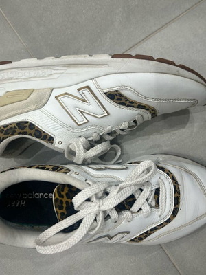 New Balance γυναικεία αθλητικά παπούτσια σαν καινούργια, νούμερο 39, άσπρα