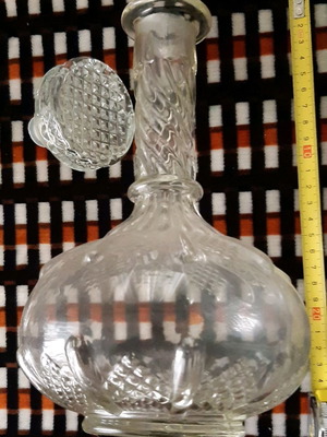 Carafe old used for wine or liqueurs