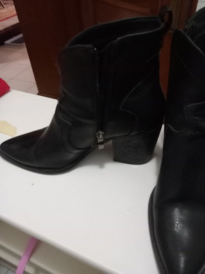 Leather ankle boots used, size 39, black