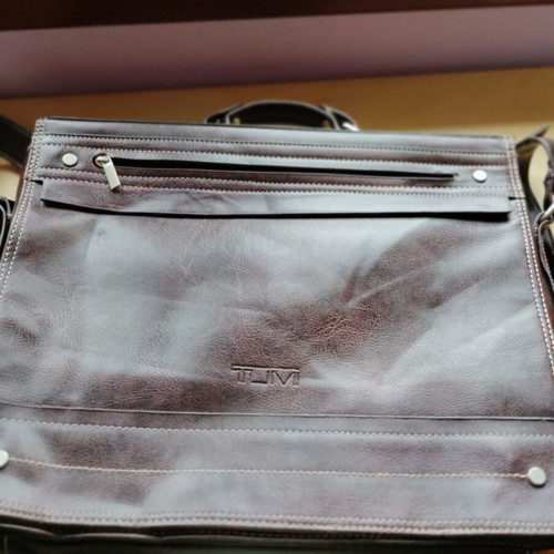 TUMI brown leather business bag like new
