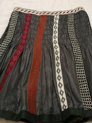 Pianura Studio midi skirt in flared line like new
