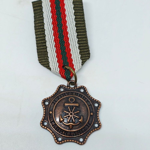 Decorative Navy Medal Replica with Anchor and Helm like new