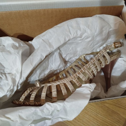 Etre shoes sandals used, beige snake pattern, size 40, 8cm heel