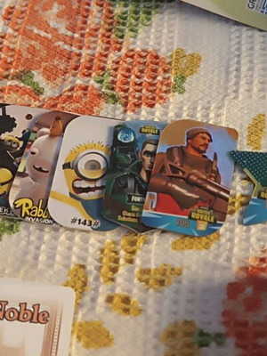 Game cards like new