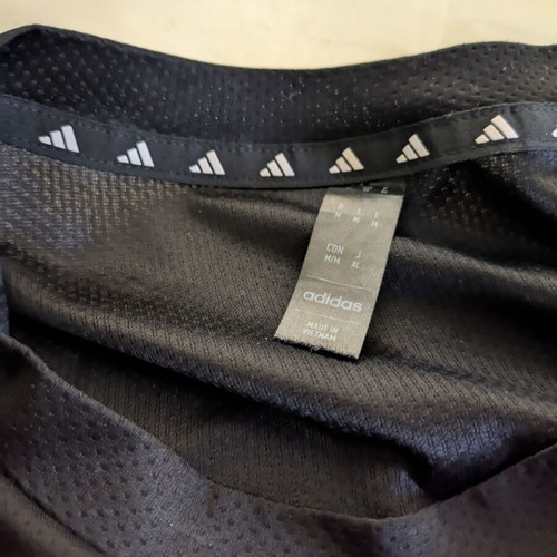 Adidas dry fit t-shirt used, medium size