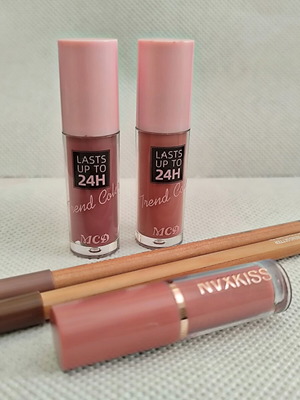 Liquid lipsticks, lipgloss και lip liners καινούργια σε γήινες αποχρώσεις