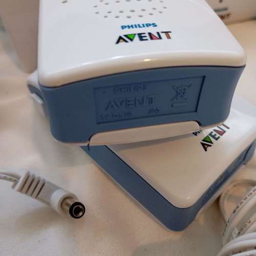 Philips Avent DECT SCD510 baby monitor used for parts or repair