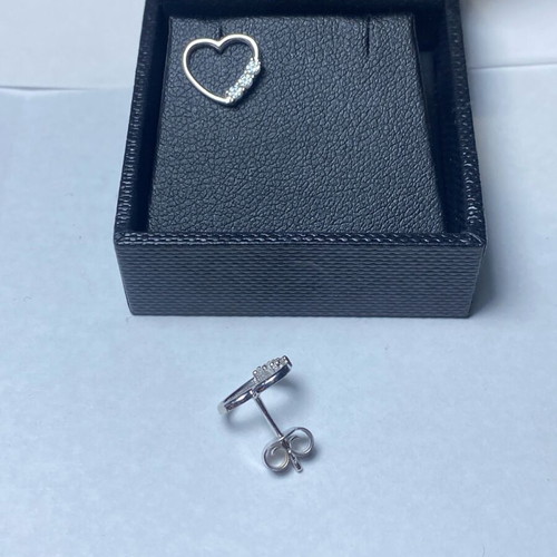 White gold 14k heart earrings new with zircon stones