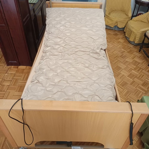 Hospital Bed with Air Mattress new, electric adjustable