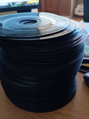 45 rpm vinyl records used, pack of 85, Greek and foreign 50s-70s
