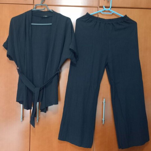 Co-ord Set Black like new (Kimono with Belt & Wide Leg Pants)