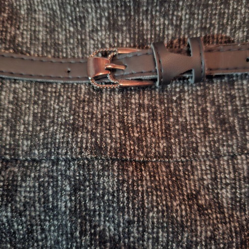 Club Simo tweed skirt size 44 like new with black belt